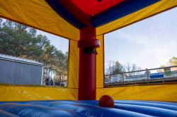 bouncy20house20basketball20hoop 1701380374 1 Bounce House Slide Combo (Dry)